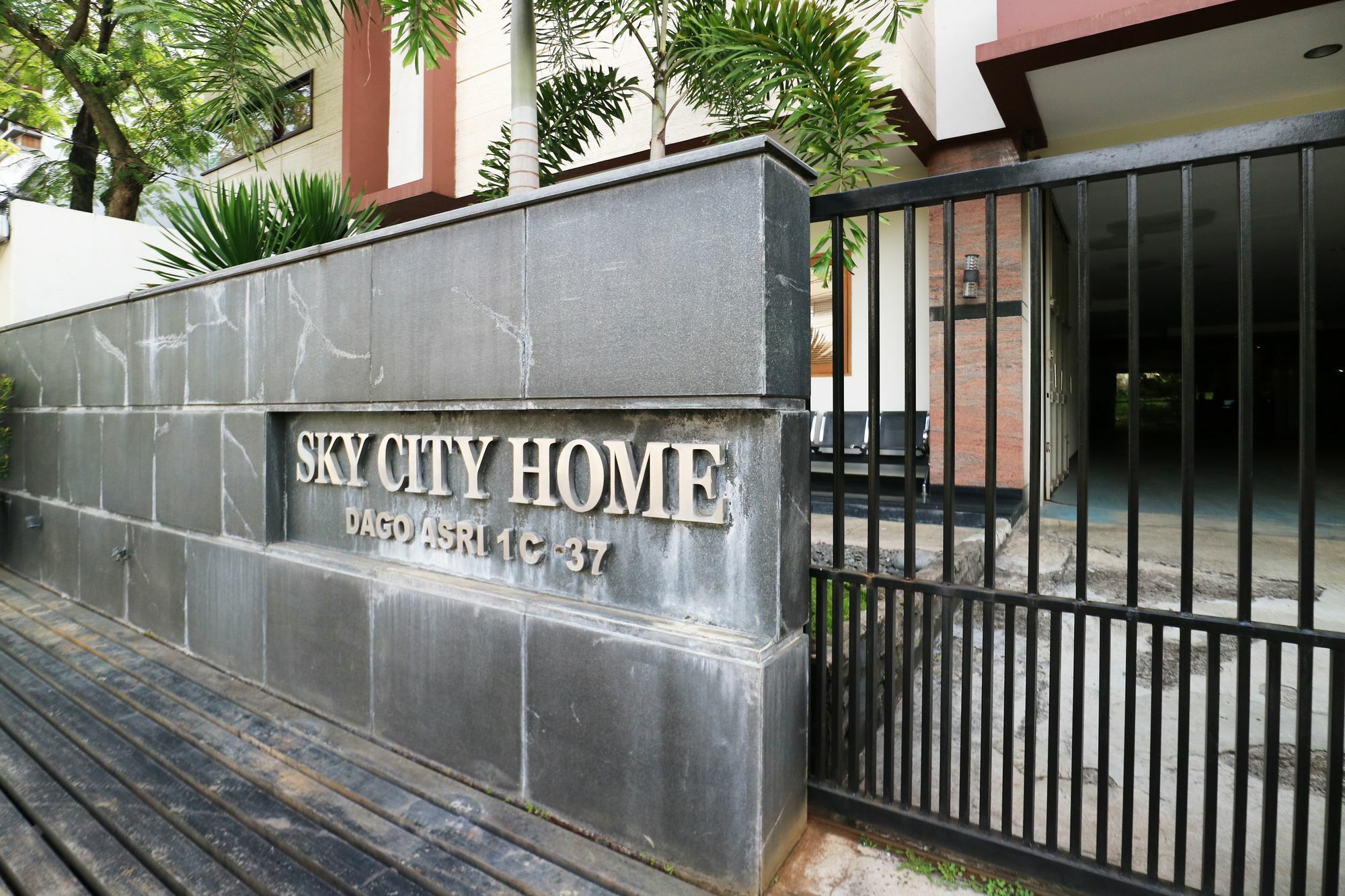 בנדונג Capital O 91749 Sky City Home מראה חיצוני תמונה